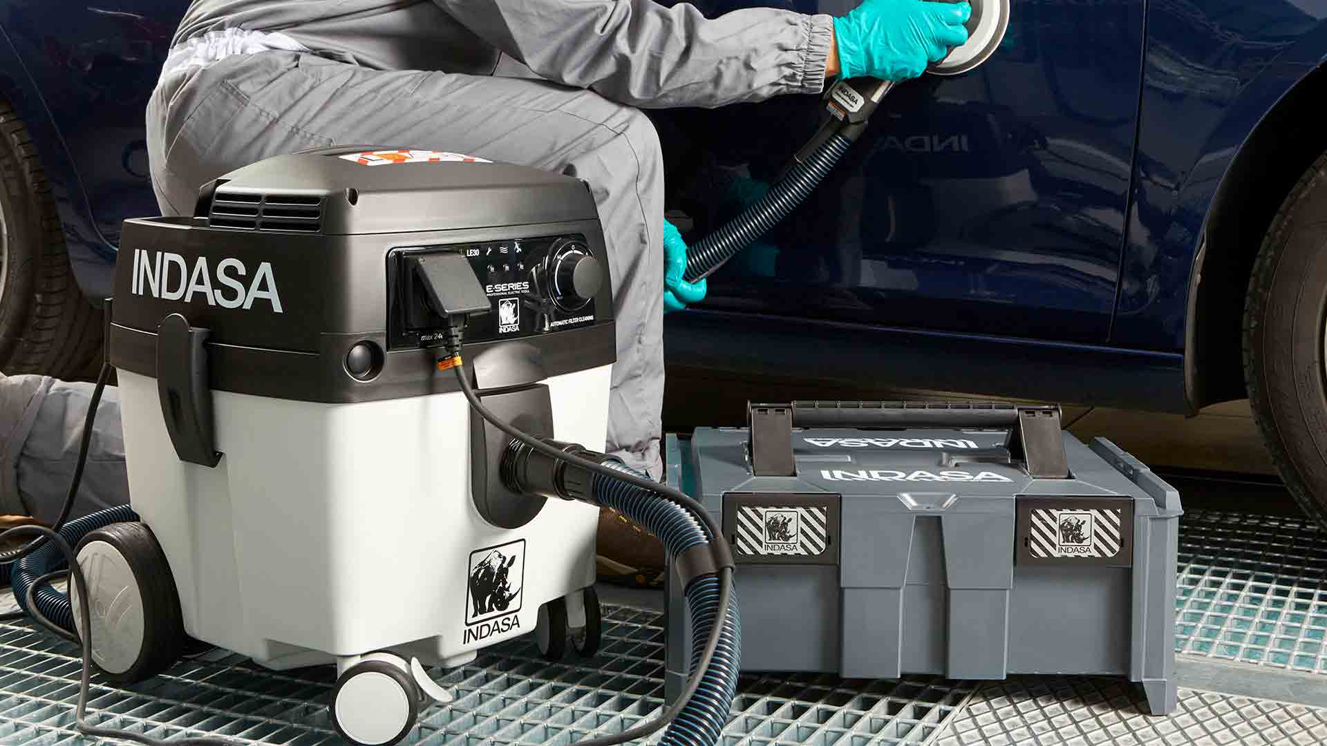 Indasa Exzenterschleifer elektrisch mit Kunststoffbox und passenden Schläuchen